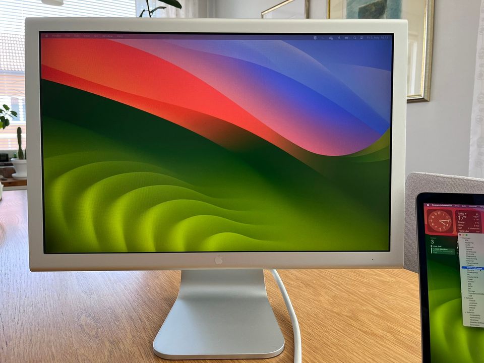 Apple Cinema Display