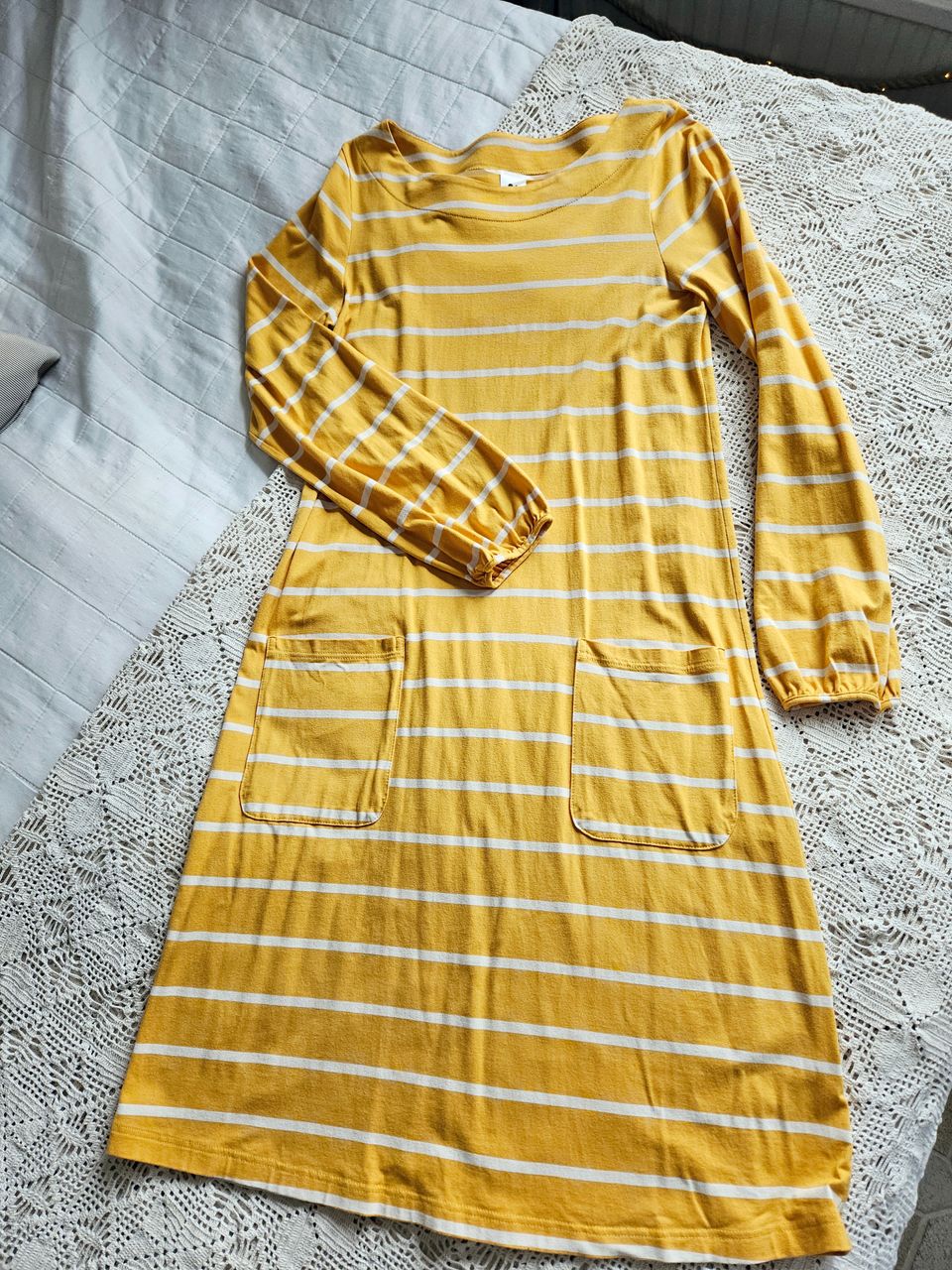 Nanson kelta-valkoraidallinen mekko, XS (S)