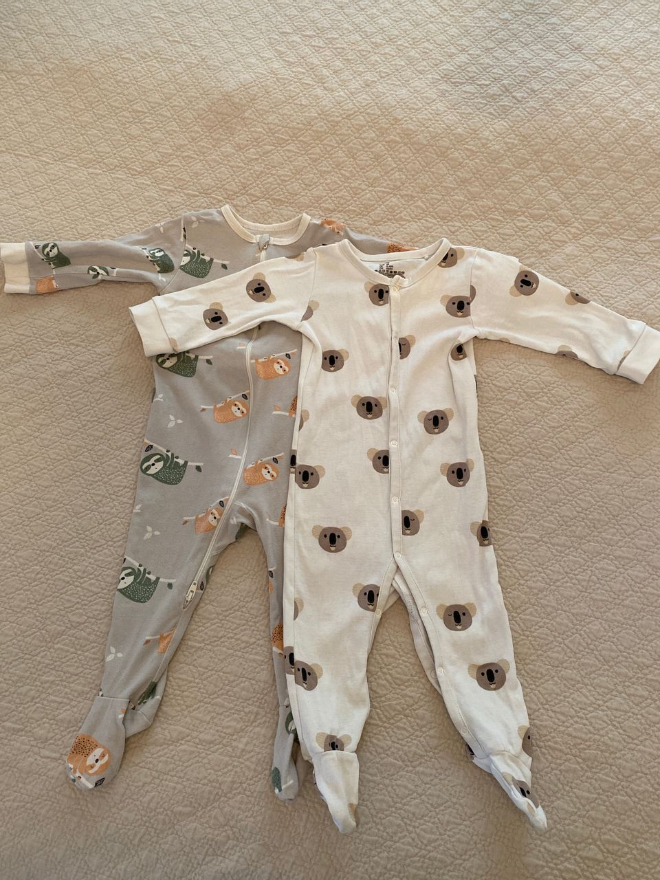 Vauvan pyjamat koko 68