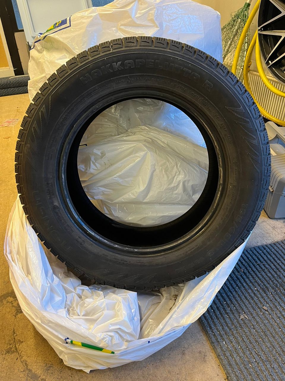 Nokian Hakkapeliitta 195/65 R15 95R XL, Pohjoismainen kitkarengas