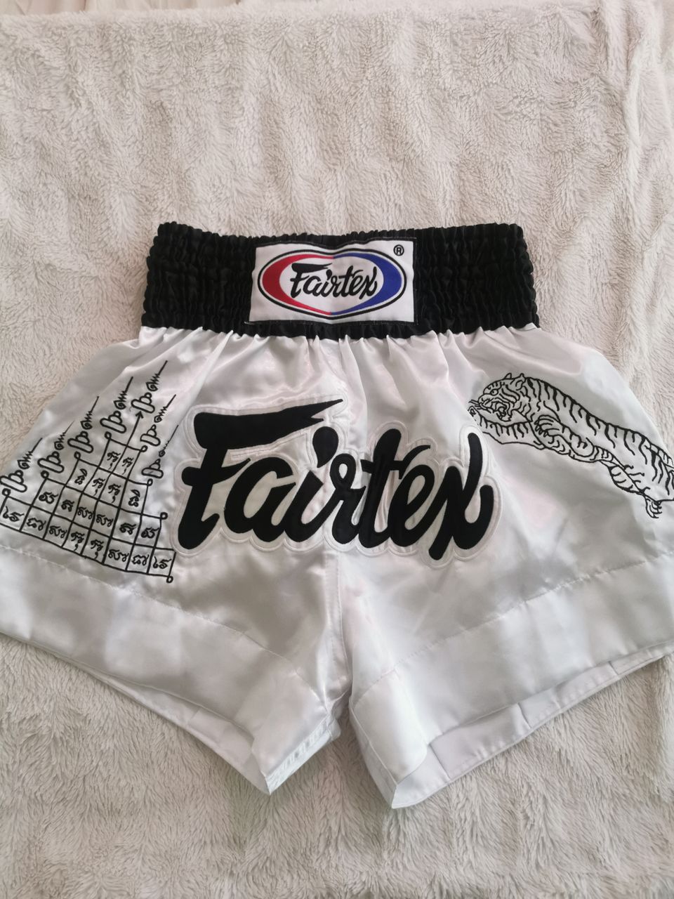 Fairtex thainyrkkeilyshortsit