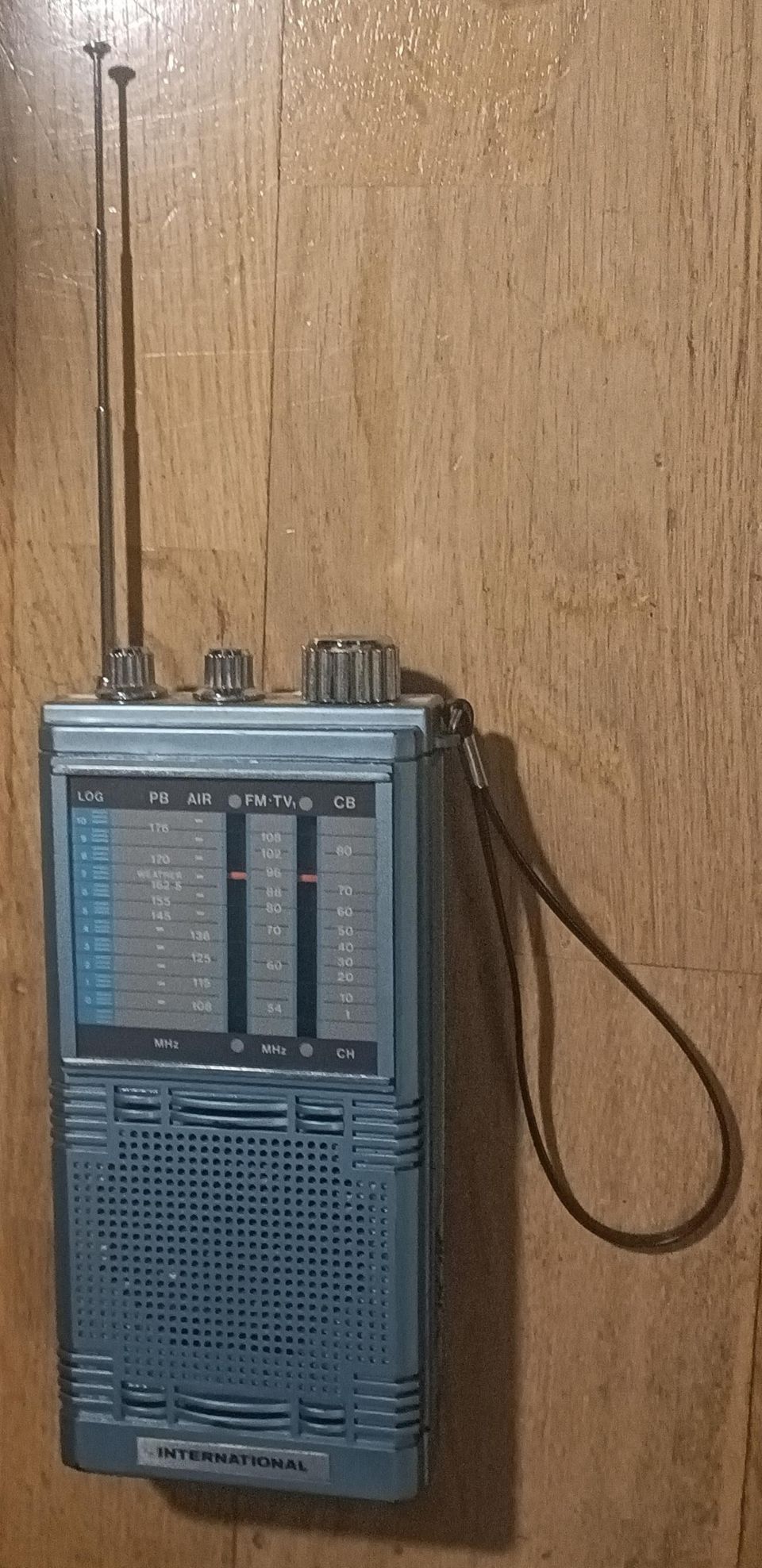 International vintage Kannettava Radio