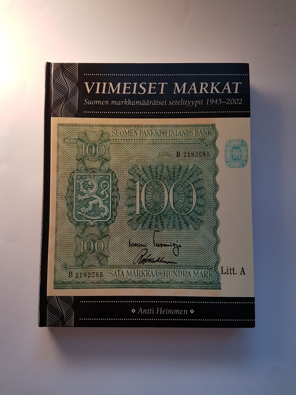 Viimeiset markat. Suomen markkamääräiset setelityypit 1945-2002