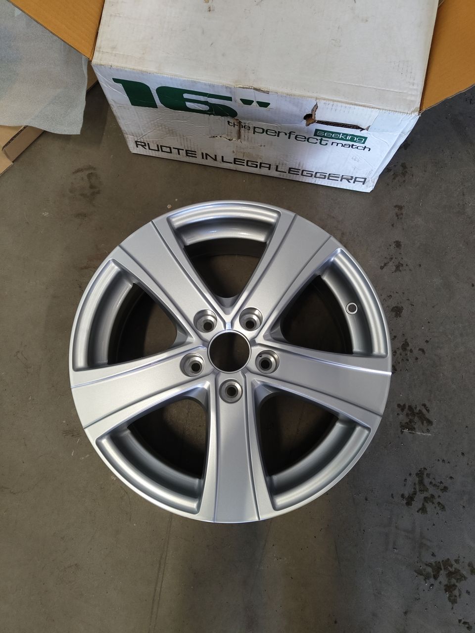 16" 5x108 uudet vanteet