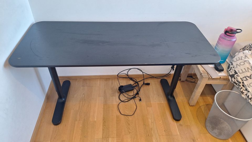Ikea Bekant työpöytä musta 60x140cm