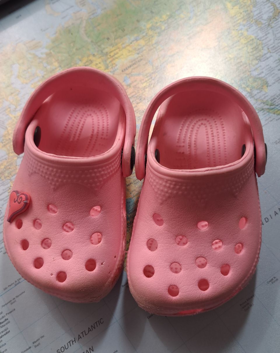 Crocs malliset kengät 23