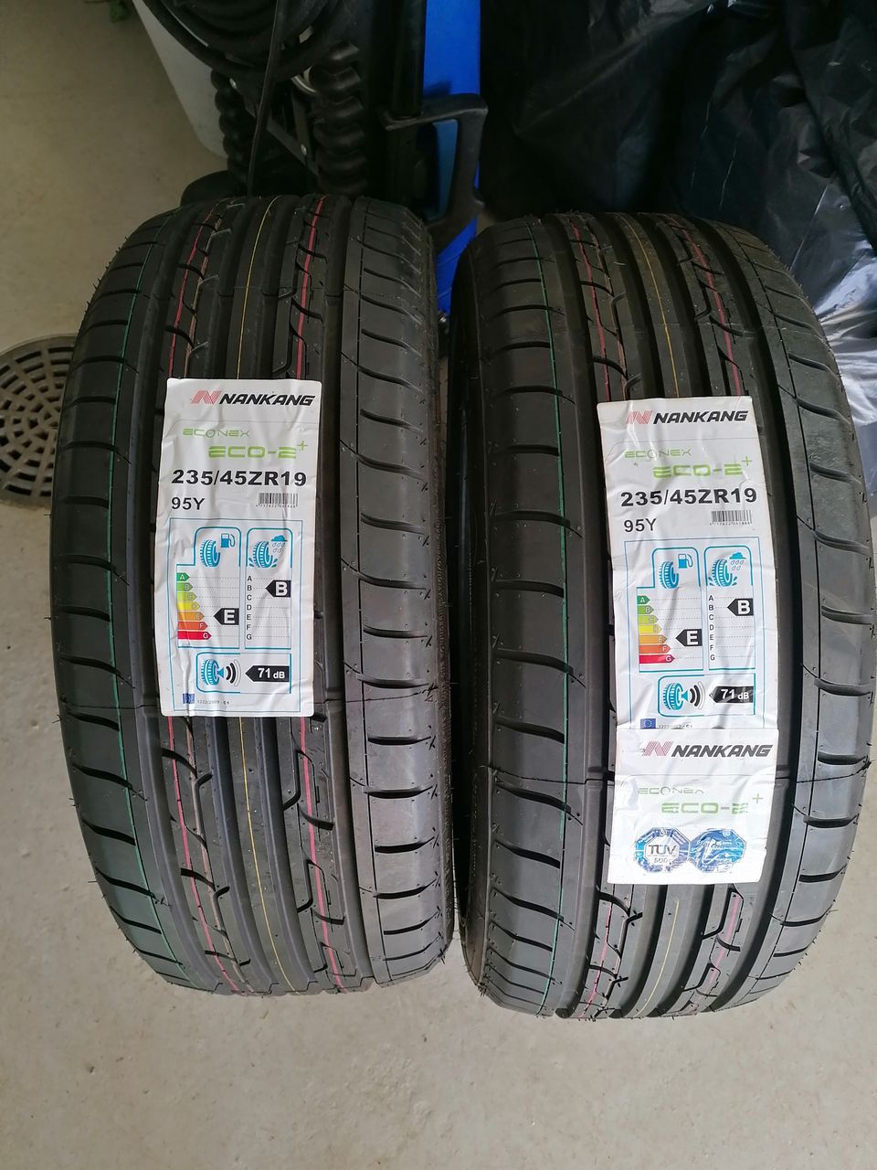 Nankang kesärenkaat 235/45r19  2kpl (uudet)