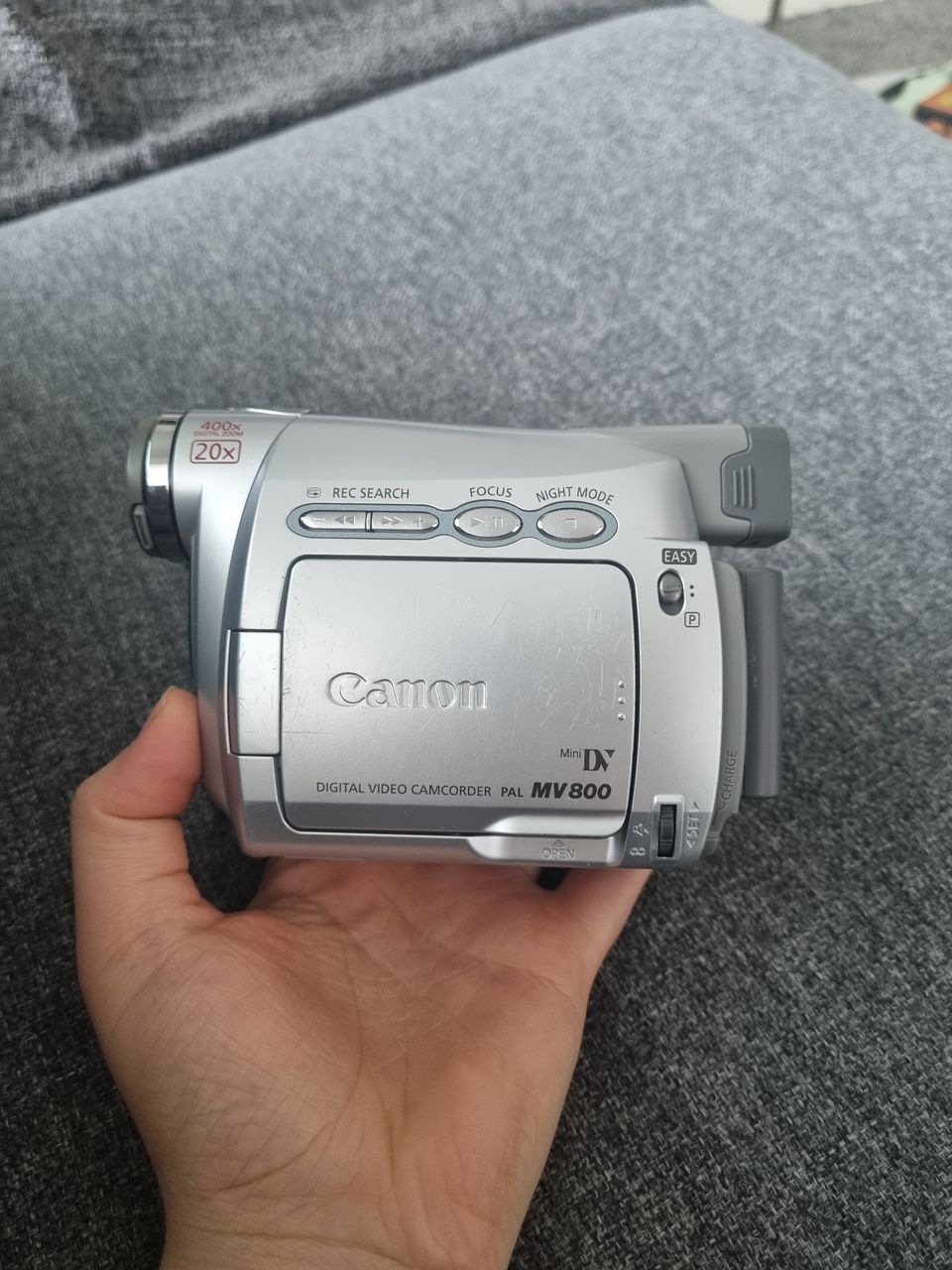 Canon MV800