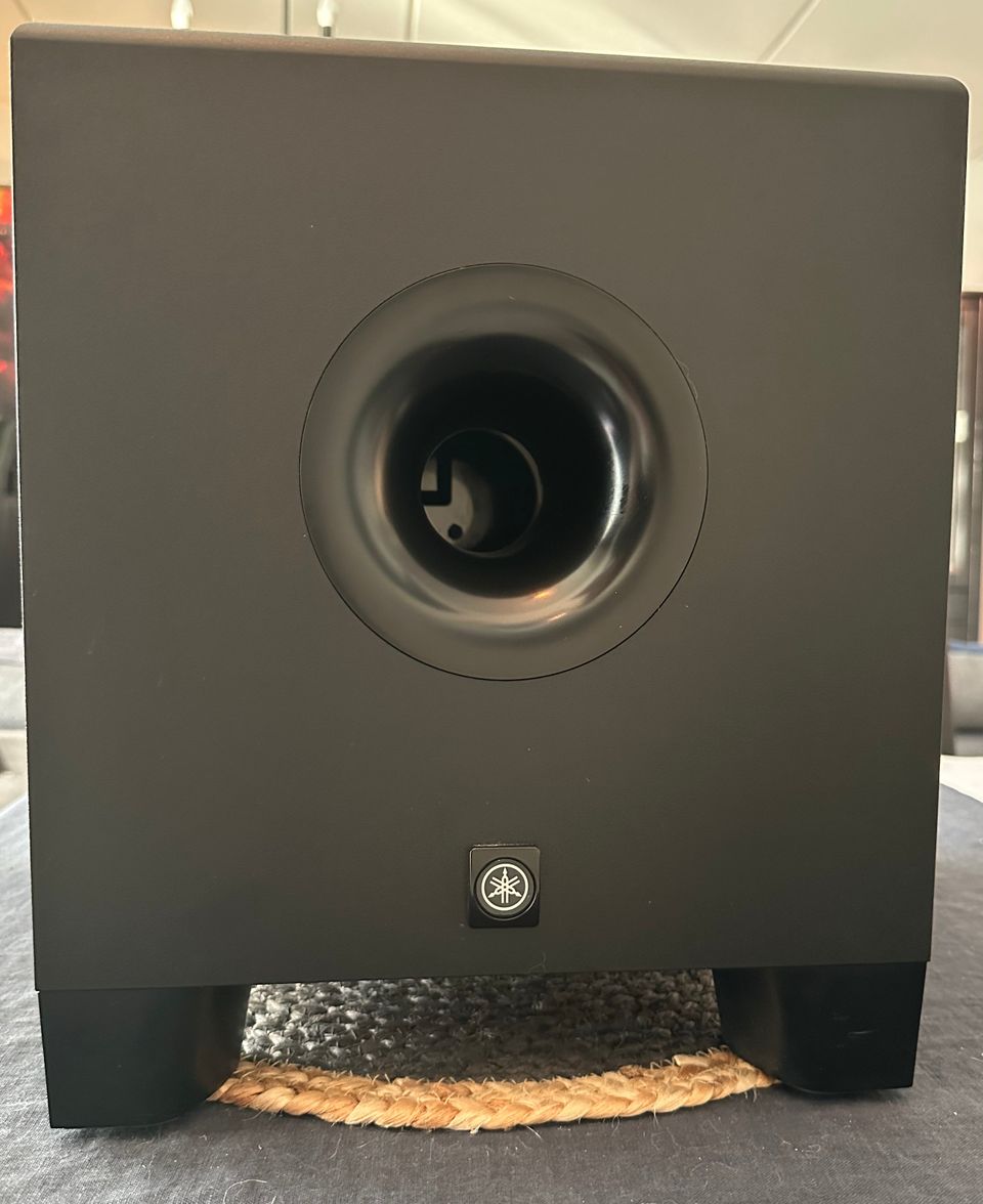 Yamaha HS8S subwoofer