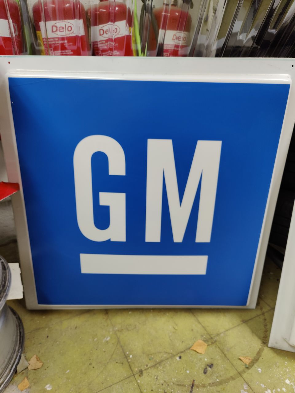 GM logo valomainos
