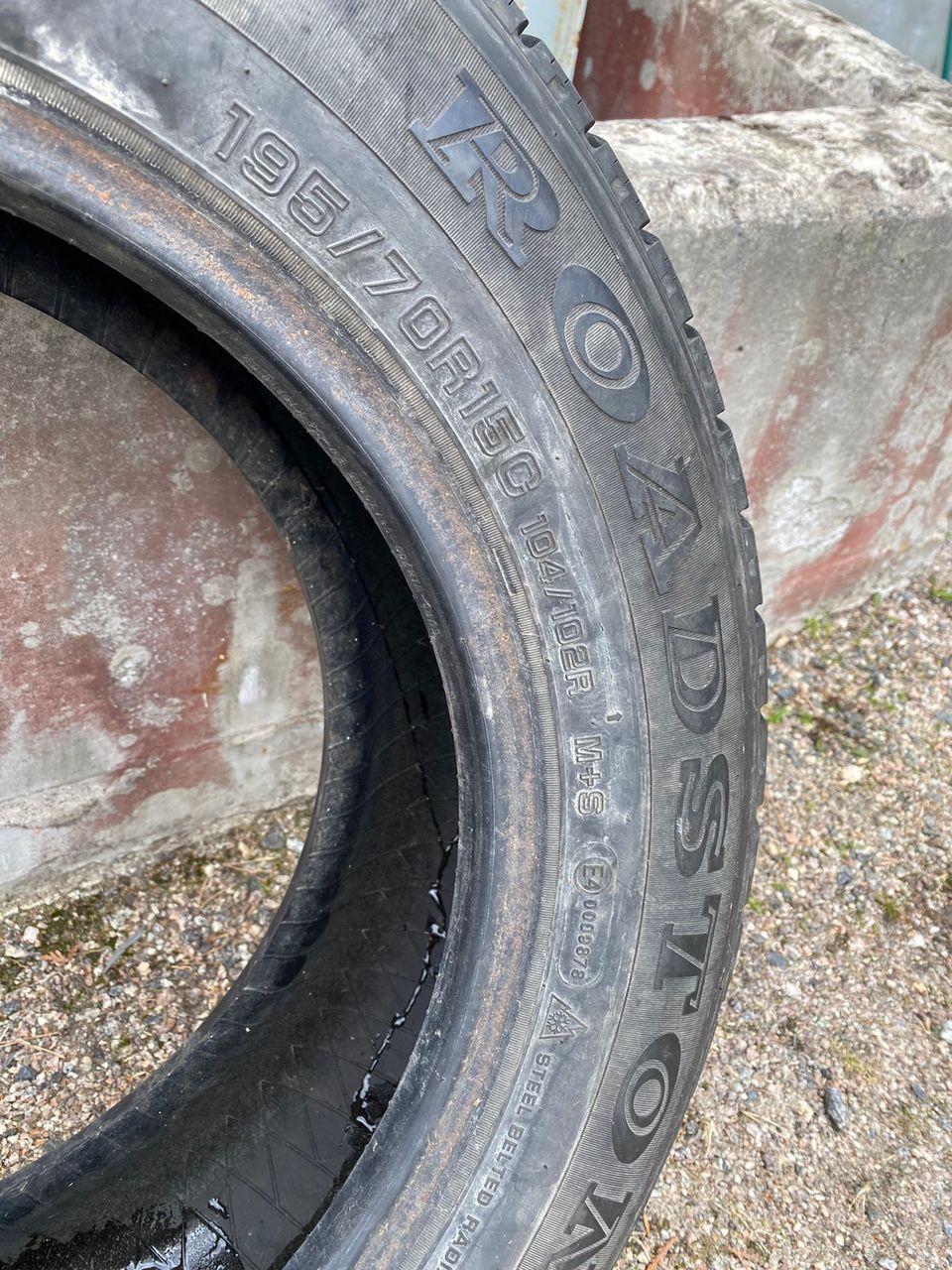 195/70R15C pakettiauton kesärengas