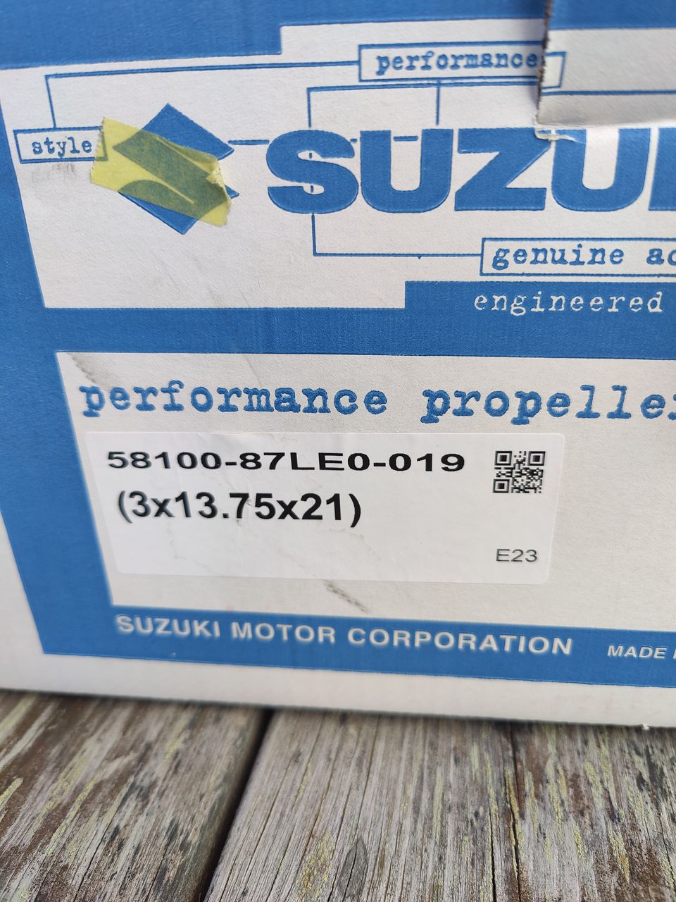 2kpl Suzuki potkuri (3x13,75x21)