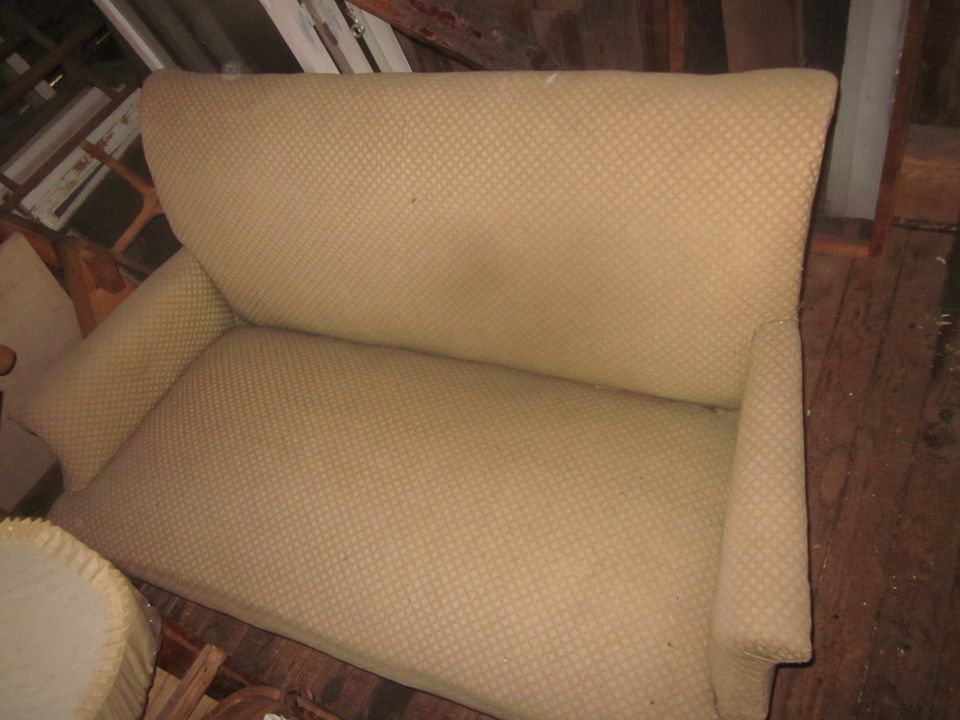 Antiikki sohva ja 2 tuolia