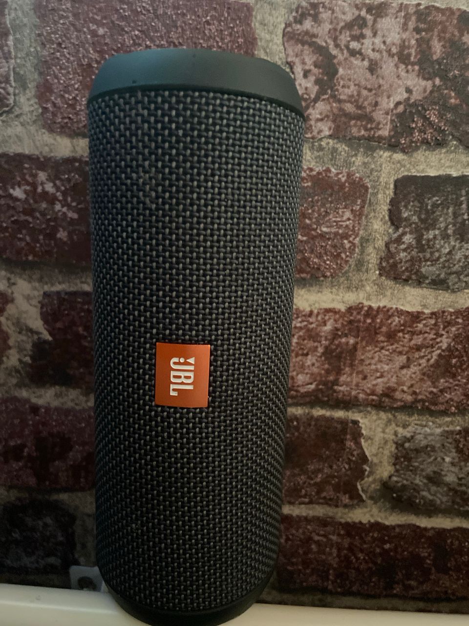 Jbl essential 1