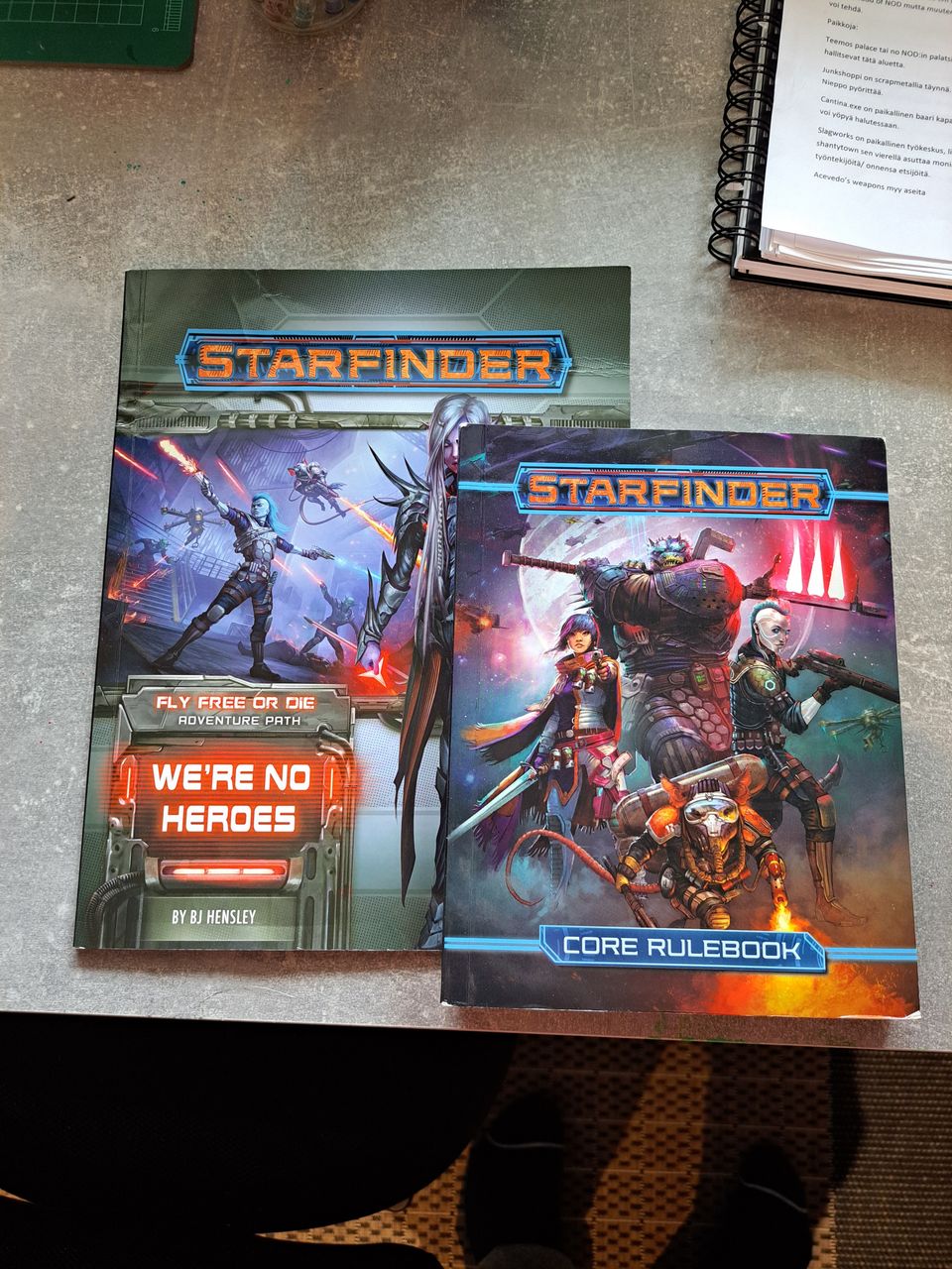 Starfinder core rulebook ja 1 seikkailun alku