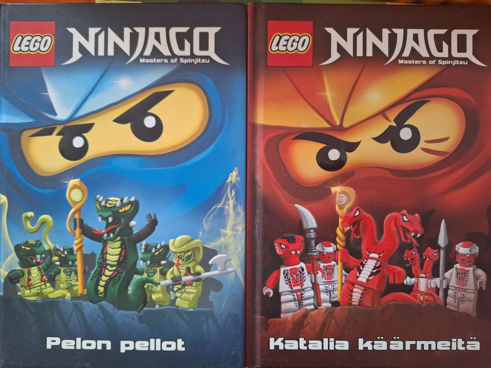 2 Ninjago kirjaa