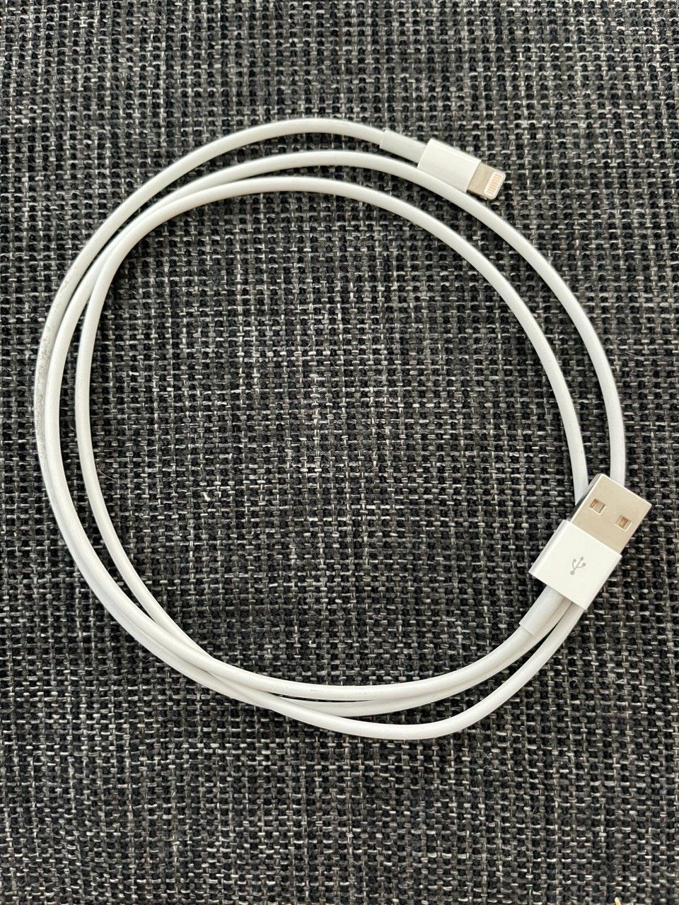 Apple USB A Lighting kaapeli