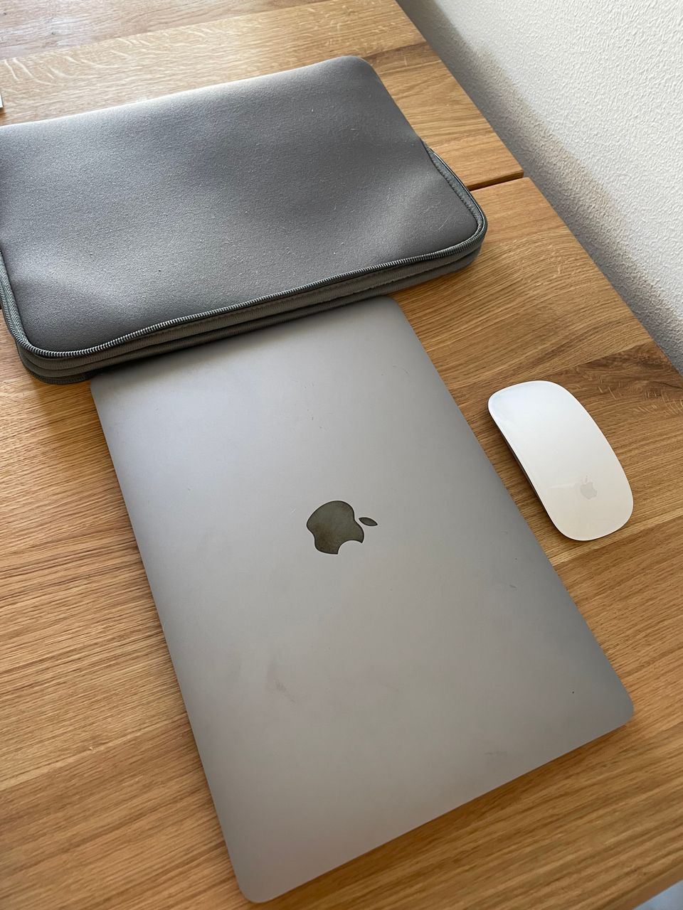Apple macbook air 2020 M1 256gt tähtiharmaa