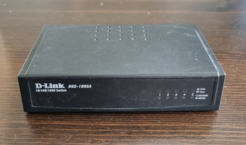 D-Link 5-port gigabit desktop switch DGS-1005A