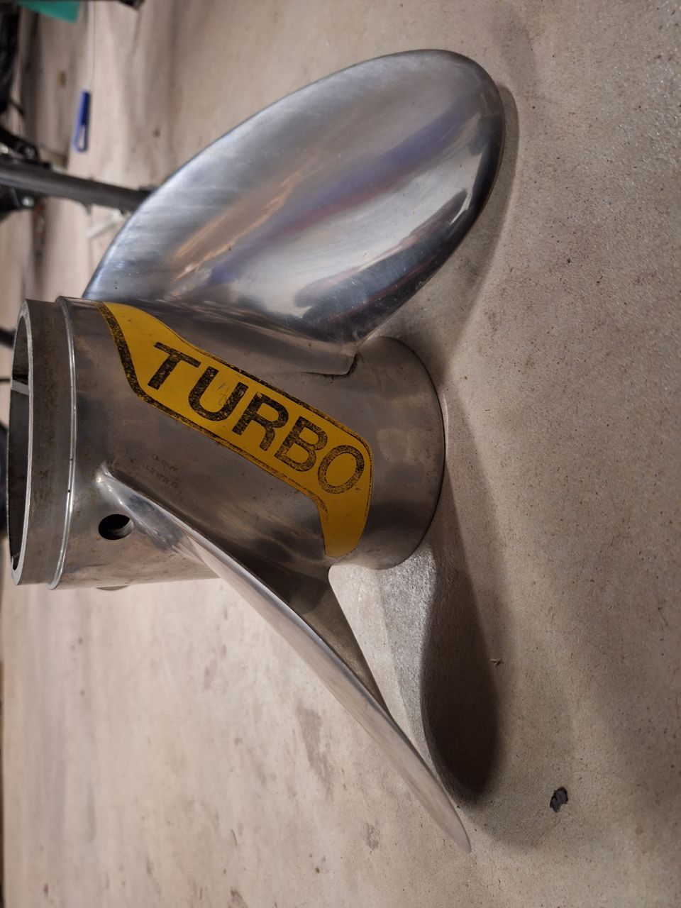 Teräspotkuri turbo 26