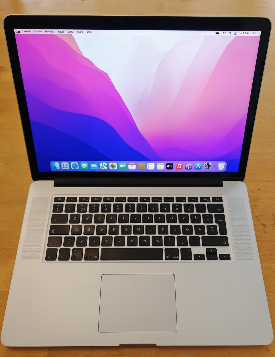 Apple MacBook Pro 15" Mid 2015 i7/16/512