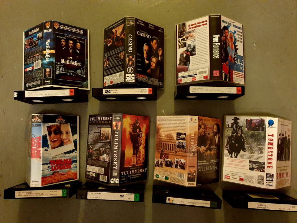 7 VHS:ää True Romance, Mafiaveljet, Casino, Thelma & Louise