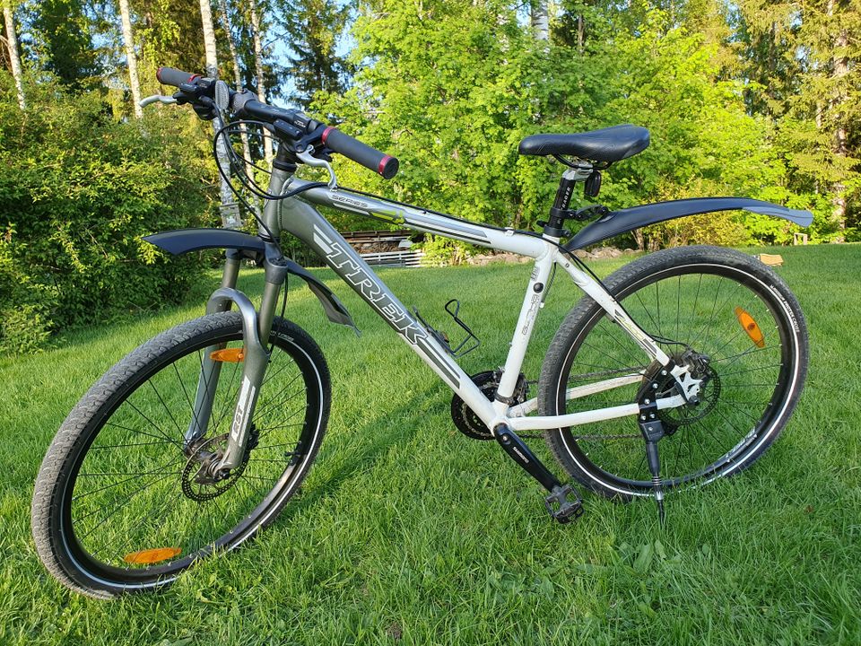 Trek serie4 maastopyörä 18" 46cm 26"-renkaat.