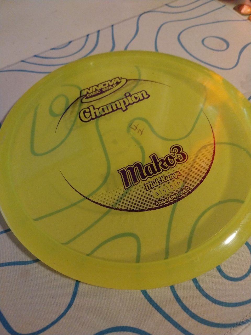 Innova champion mako3 frisbeegolfkiekko