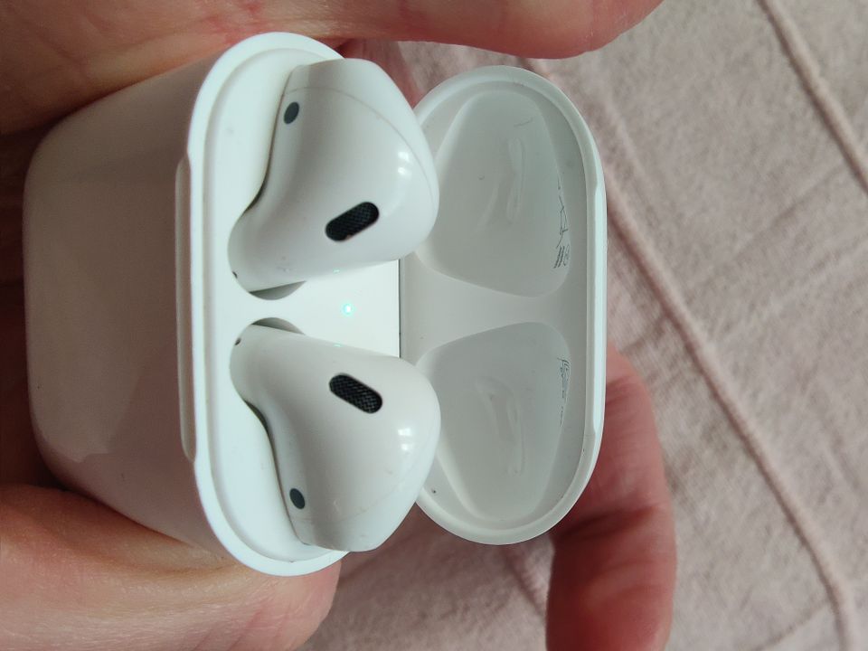 Apple airpods 2.sukupolvi 2gen siistit