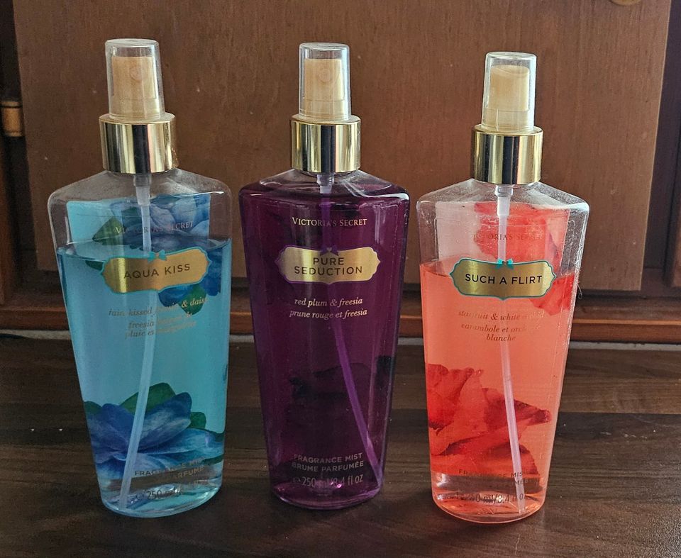 Victoria's secret parfume mist tuoksu  x 2