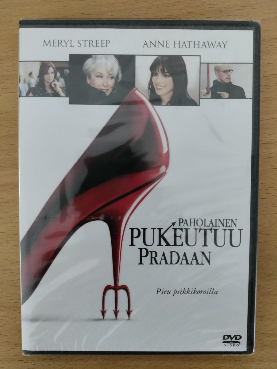 Paholainen pukeutuu Pradaan / DVD elokuva