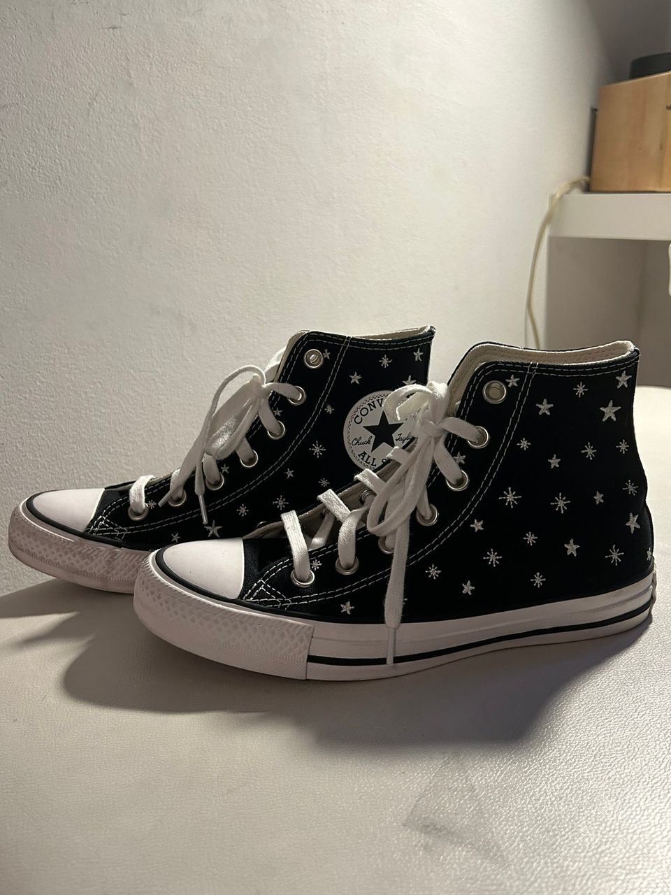 Converse embroidered star
