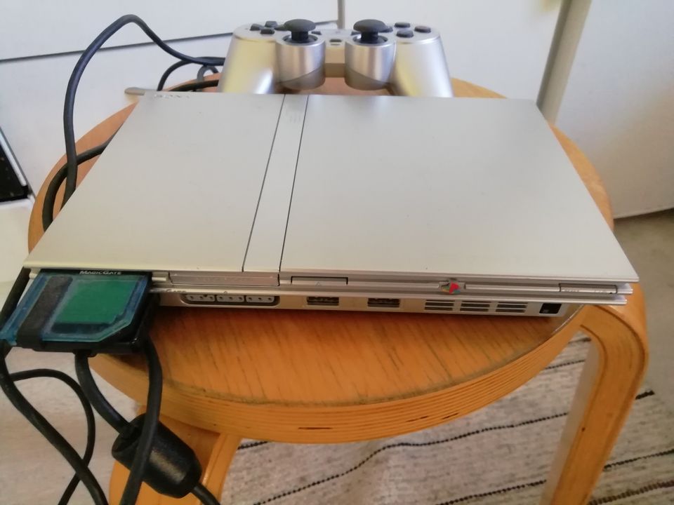 PS2 hopeinen