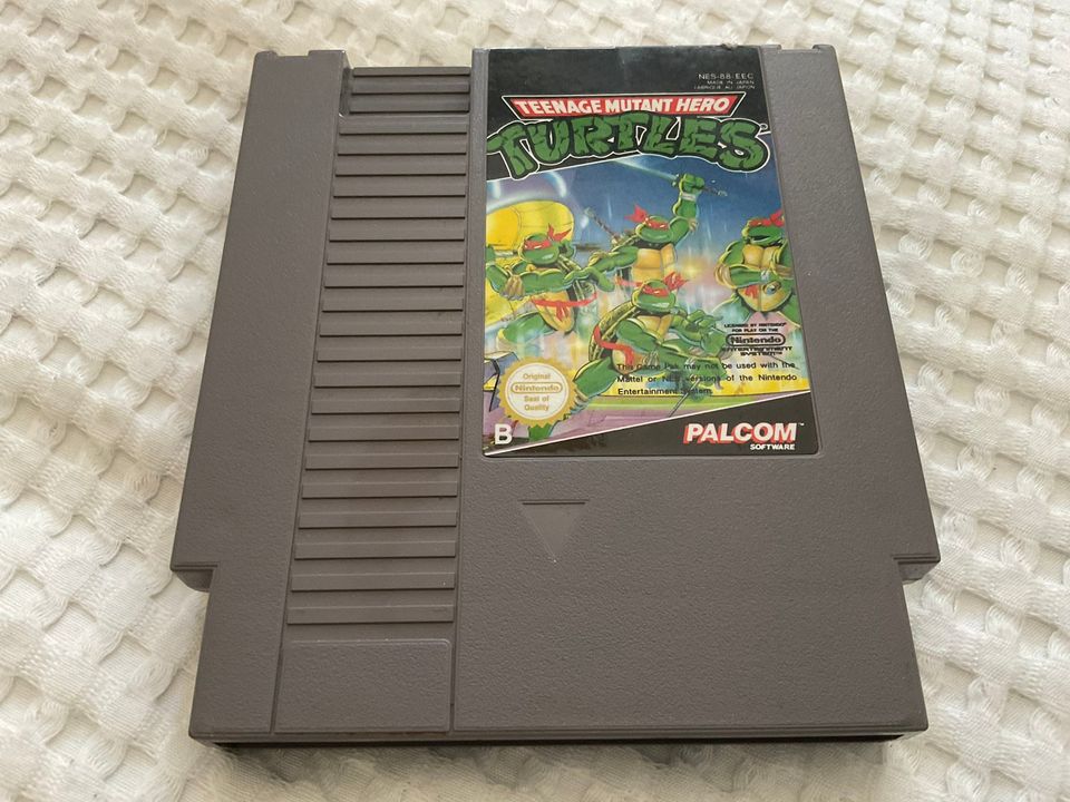 Turtles NES peli