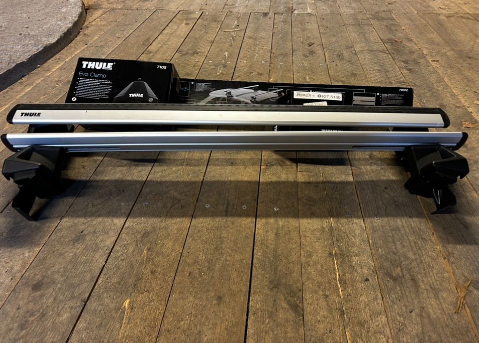 Thule WingBar Evo 108 Nissan Micra K13 kiinnityssarjalla.