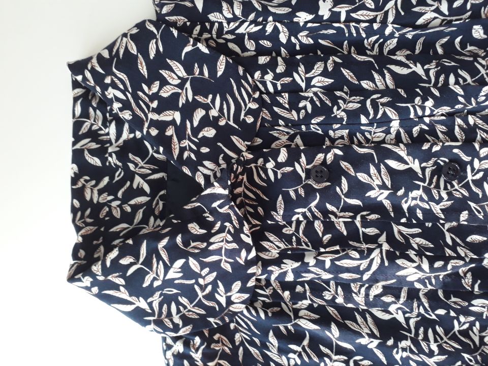 UUSI sininen valkoinen kukka mekko vintagetyylinen S/ 36