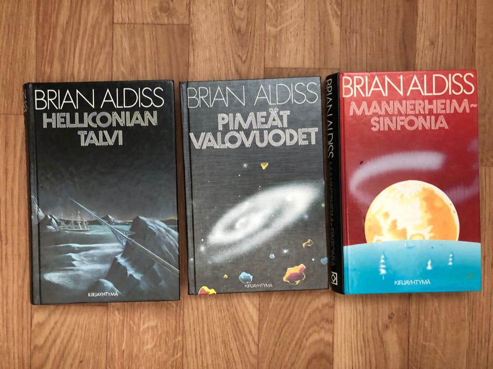 Suomenkielinen Sci-Fi 80-90-luku Aldiss, Lem, Heinlein...15kpl