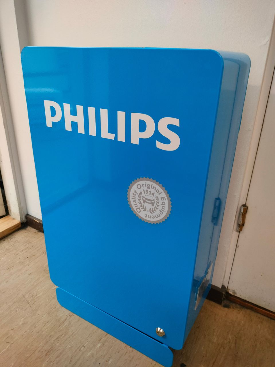 Philips "ajovalokaappi"