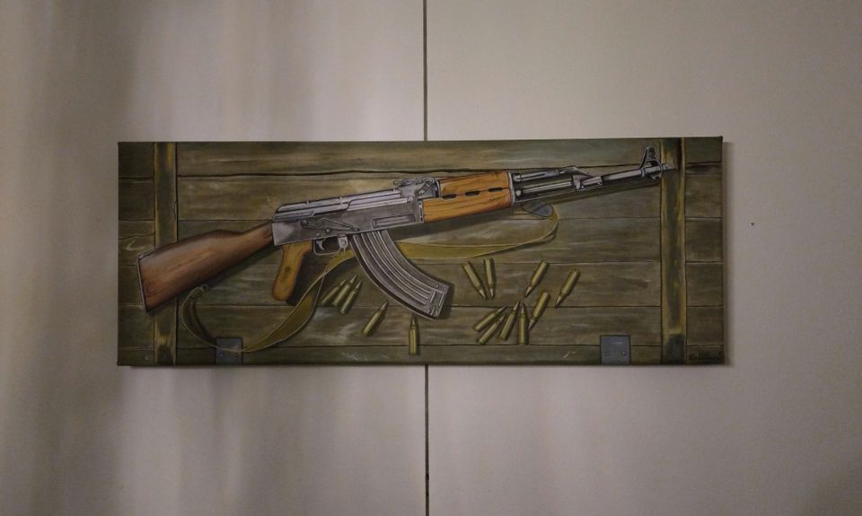 Ak47 öljyvärimaalaus