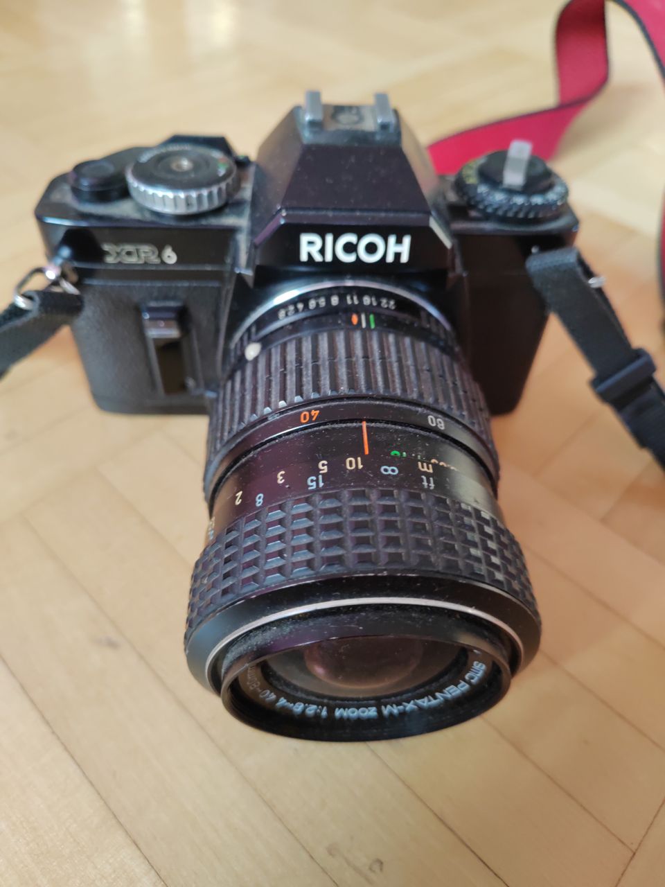 Ricoh XR 6 kamera ja linssi