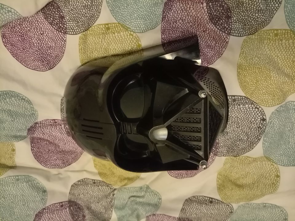 Darth Vader kypärä