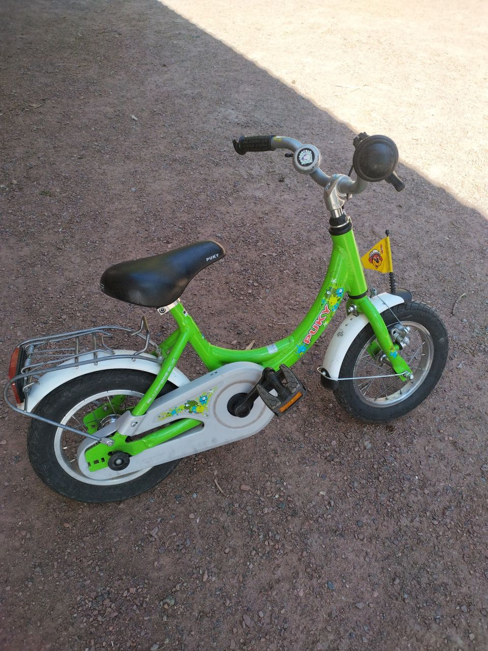 Myydään Puky 12" lastenpyörä väri Kiwi