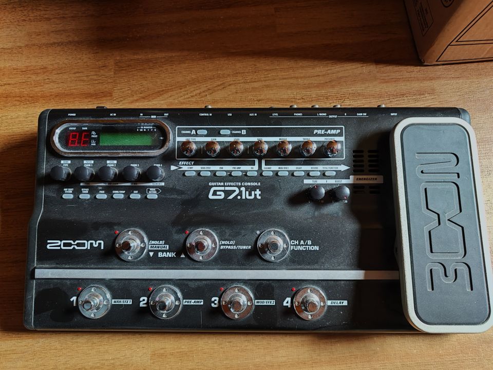 Zoom G7.1ut kitarapedaali