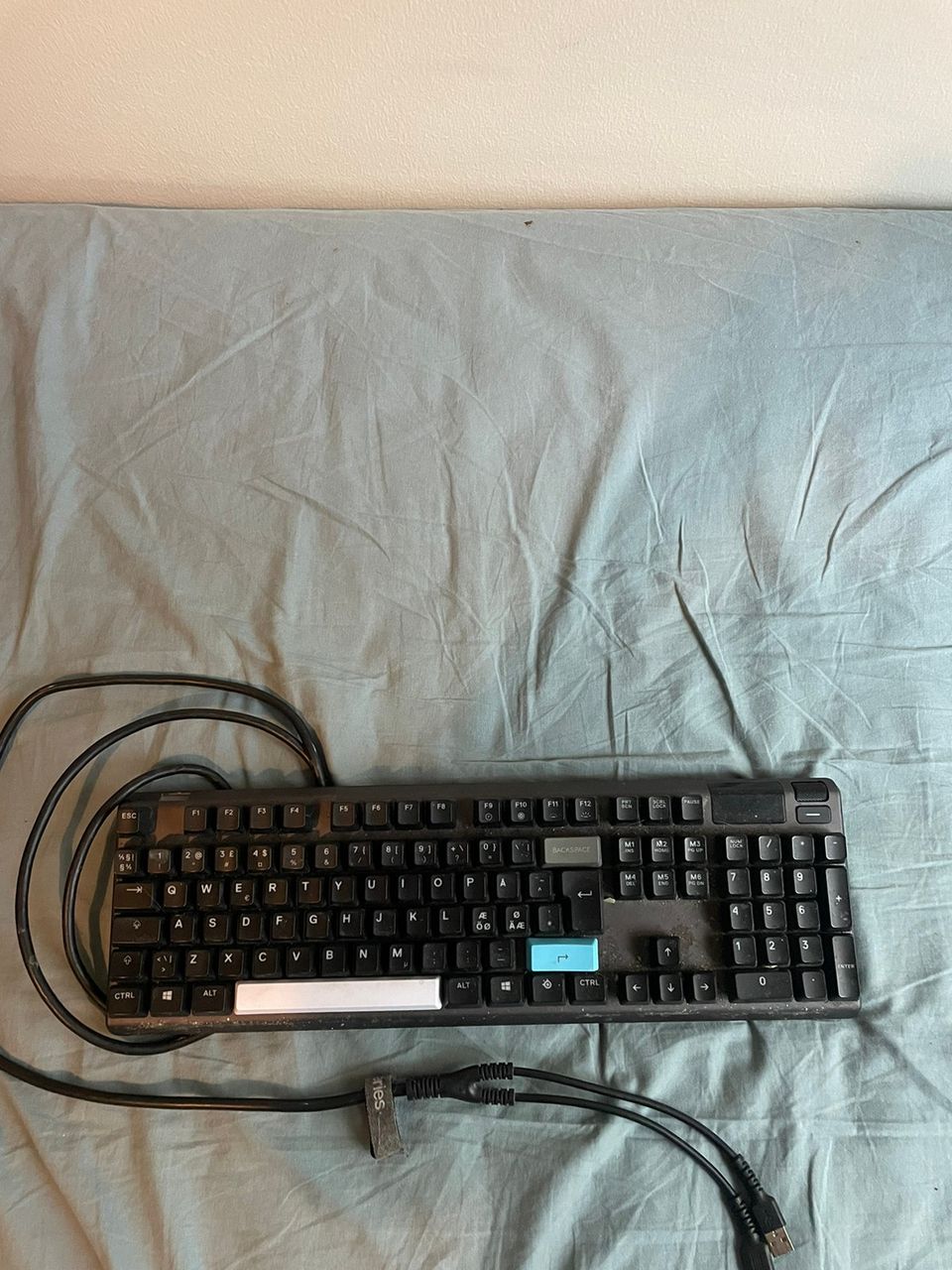 Myydään apex pro tkl