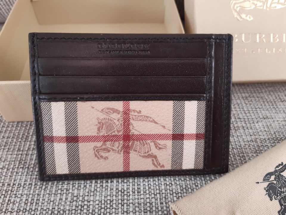 Burberry card case