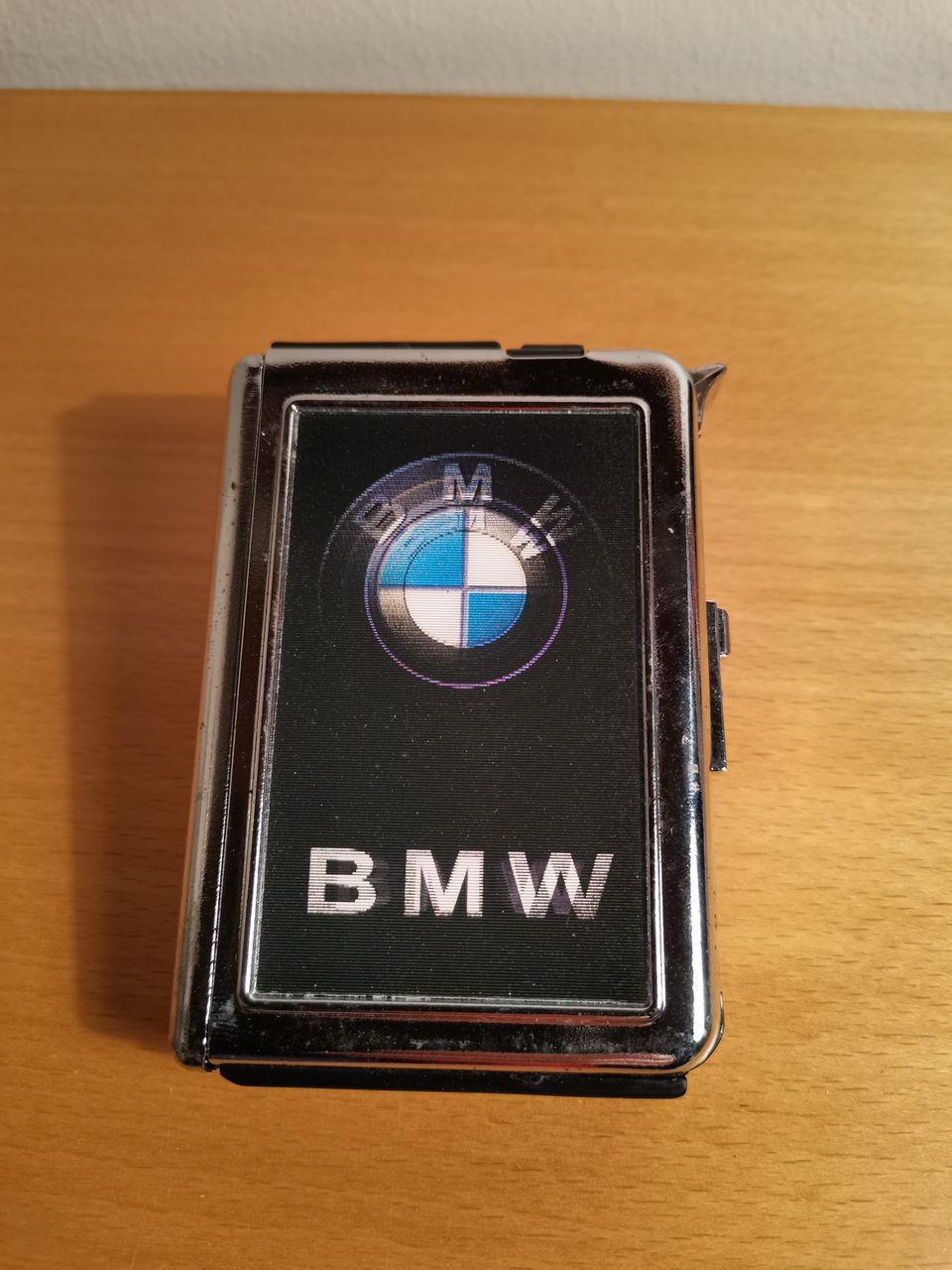 BMW hologrammi savukerasia/sytkä uusi