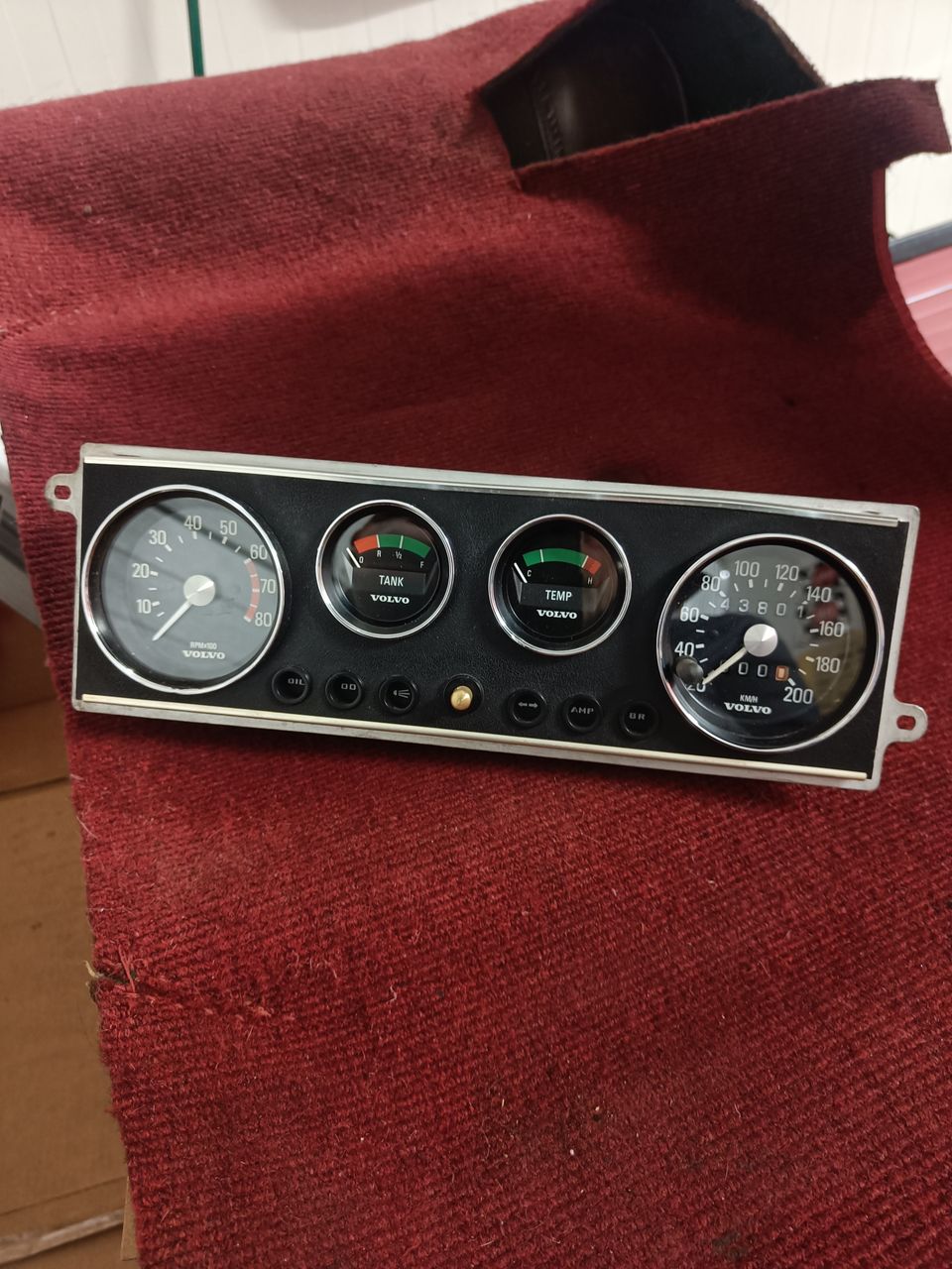 Volvo 140 GT mittaristo