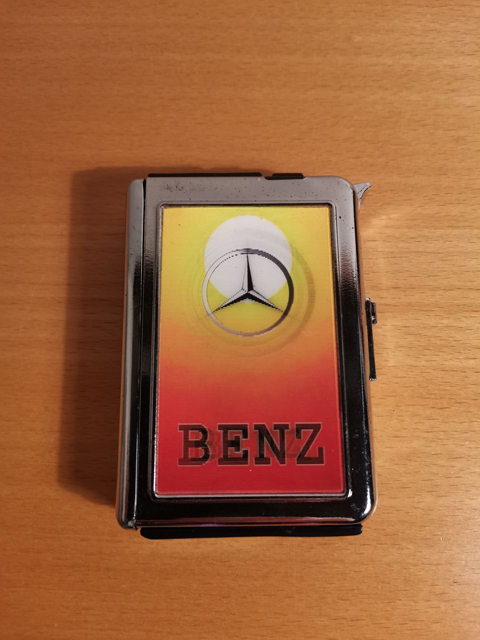 Mercedes-Benz hologrammi savukerasia/sytkä uusi