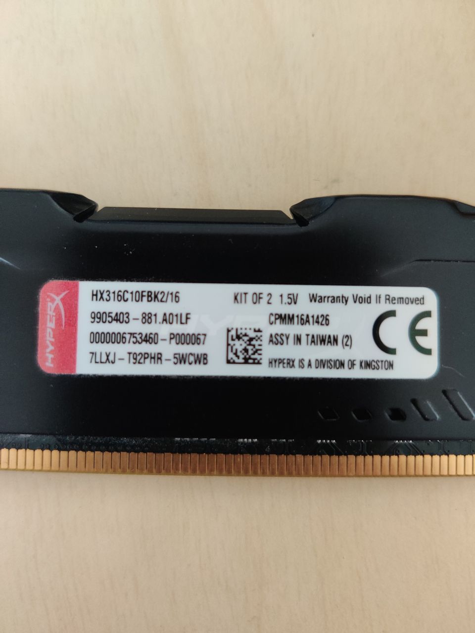 DDR 3 muistia (yht 48 gb)
