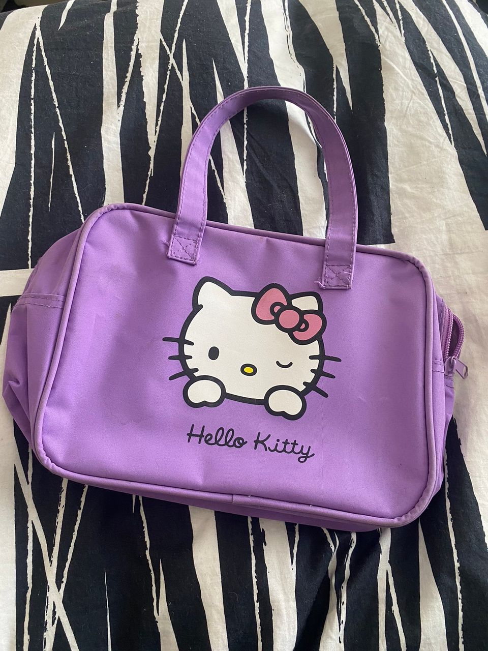 Pieni Hello kitty laukku
